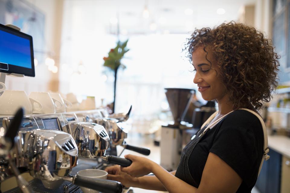 Forbes's tweet photo. Creating pathways to quality jobs: Why it pays to listen to your workers
https://t.co/K2ZTkJop2q #paid @gradsoflife https://t.co/gaXSv09K0h