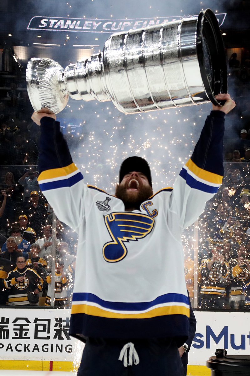 tbommada's tweet photo. #lgb https://t.co/v3Z22L7Vya