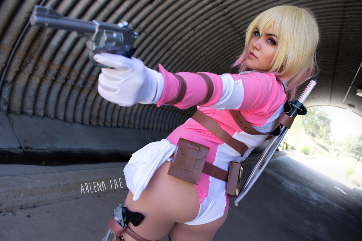 Gwenpool cosplay by Arlena Fae. #cosplayers. pic.twitter.com/GWCisTkd03. #c...