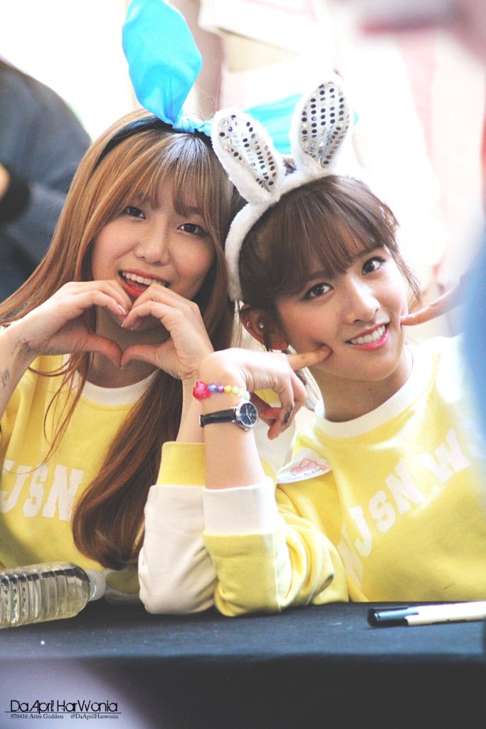 dwnpics's tweet photo. 160306 • DaAprilHarWonia https://t.co/RucMMBKuyJ