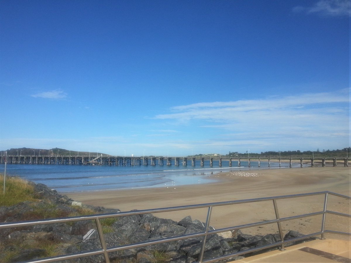 Pleasure_Lab's tweet photo. I took the day off today and did lots of my favourite things: early coffee, swam in the ocean, lunch with my family, and a walk by the creek.
#microholiday https://t.co/nqeSORBOsF