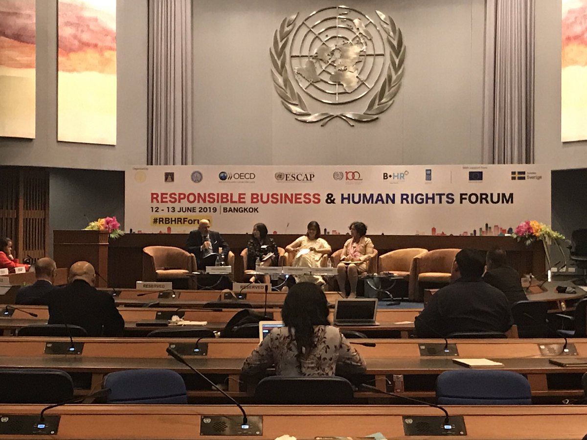 Matcha_Phornin's tweet photo. #RBHRForum @BeePranom rises challenge while women defend #landright #Environmentalright WHRDs faced #judicialharassment, needed of increases leadership&political participation, some earned less200USD4work16hours/day +unpaid care work Call4 #defendWHRDs #wellbeing #accesstojustice https://t.co/9W2I7QFBew