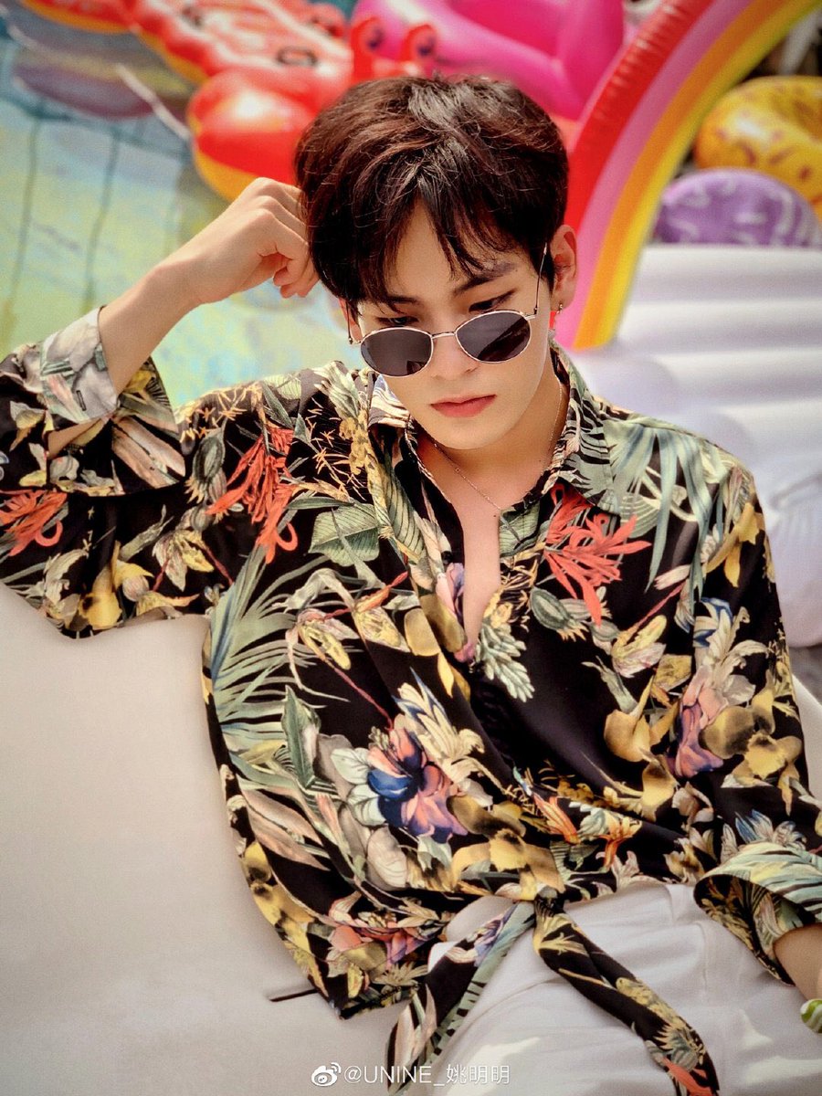 mingmingarchive's tweet photo. — (eng trans) 190613 mingming weibo update 

“the weather is very hot...”

#yaomingming #姚明明 #青春有你 #요명명 #UNINE https://t.co/STseclPgg4