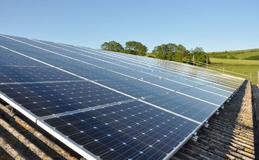 EnergyFuturesIC's tweet photo. The Government has announced that #FeedInTariffs will be replaced, next year, by a #SmartExportGuarantee https://t.co/6HGK8pgPLz https://t.co/8RdSrtQhhb