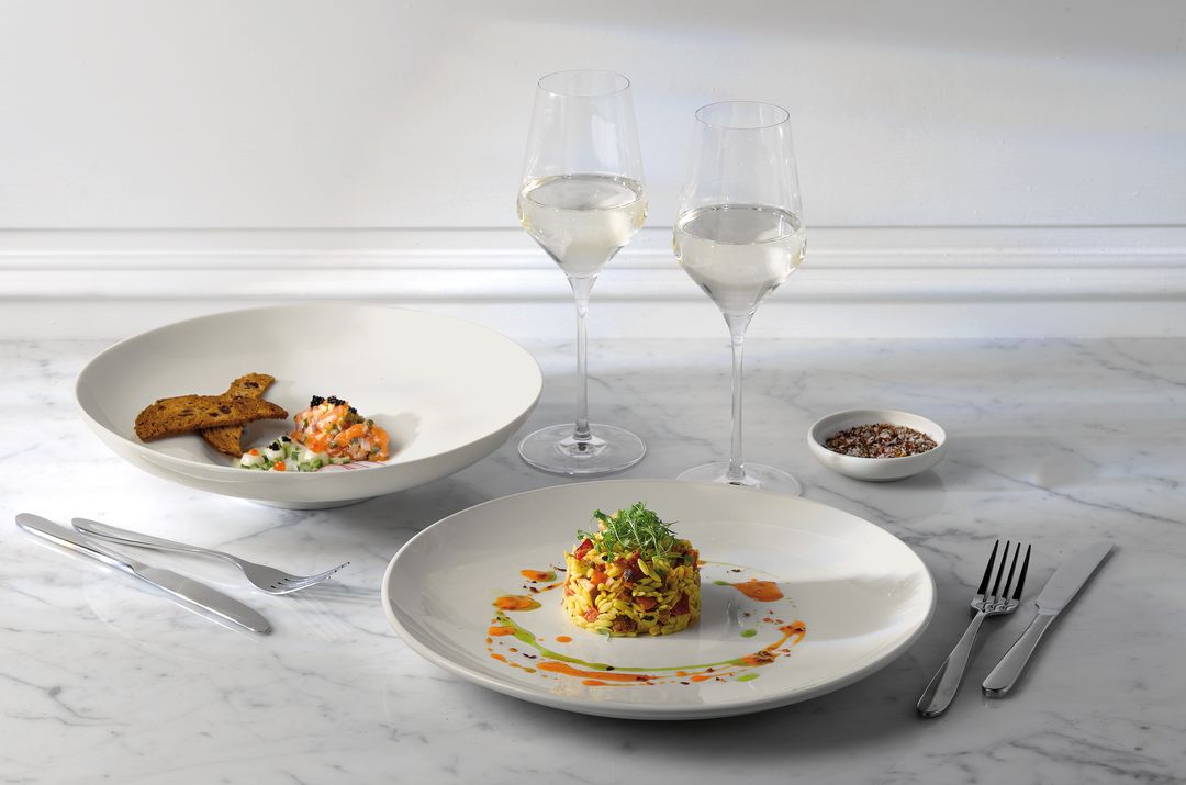 GastroDirectUK's tweet photo. Looking to add some style and sophistication to your food? We have a great range of crockery perfect for fine dining. Visit https://t.co/4rzySAVRiC to view our ranges! @DPSTableware https://t.co/wdQY5RowQ6