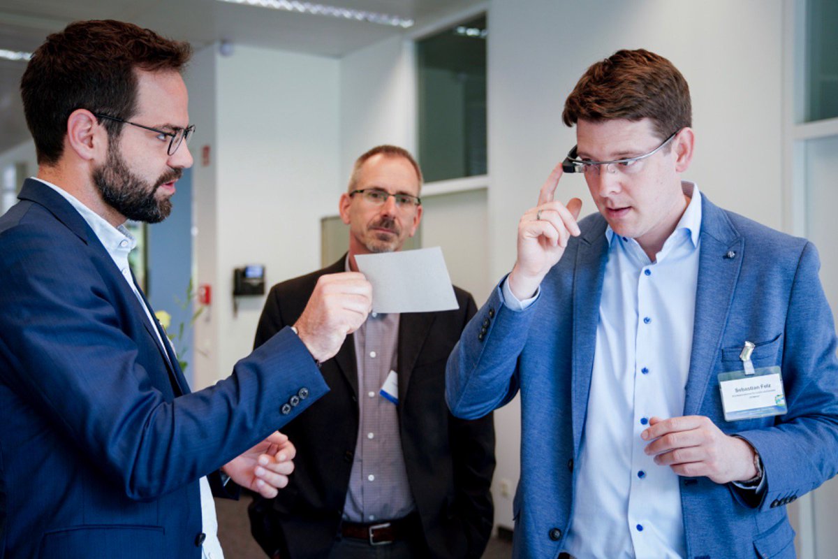 EUROSHNET's tweet photo. There is a poster session and an exhibition at #ESN2019 @IFA_Forschung @HSKoblenz @INRSfrance #OSH #Standardization #Testing #Certification #VirtualReality #DataGlasses #TractorDrivingSimulator #Exoskeleton https://t.co/O7CfxDR9Ka