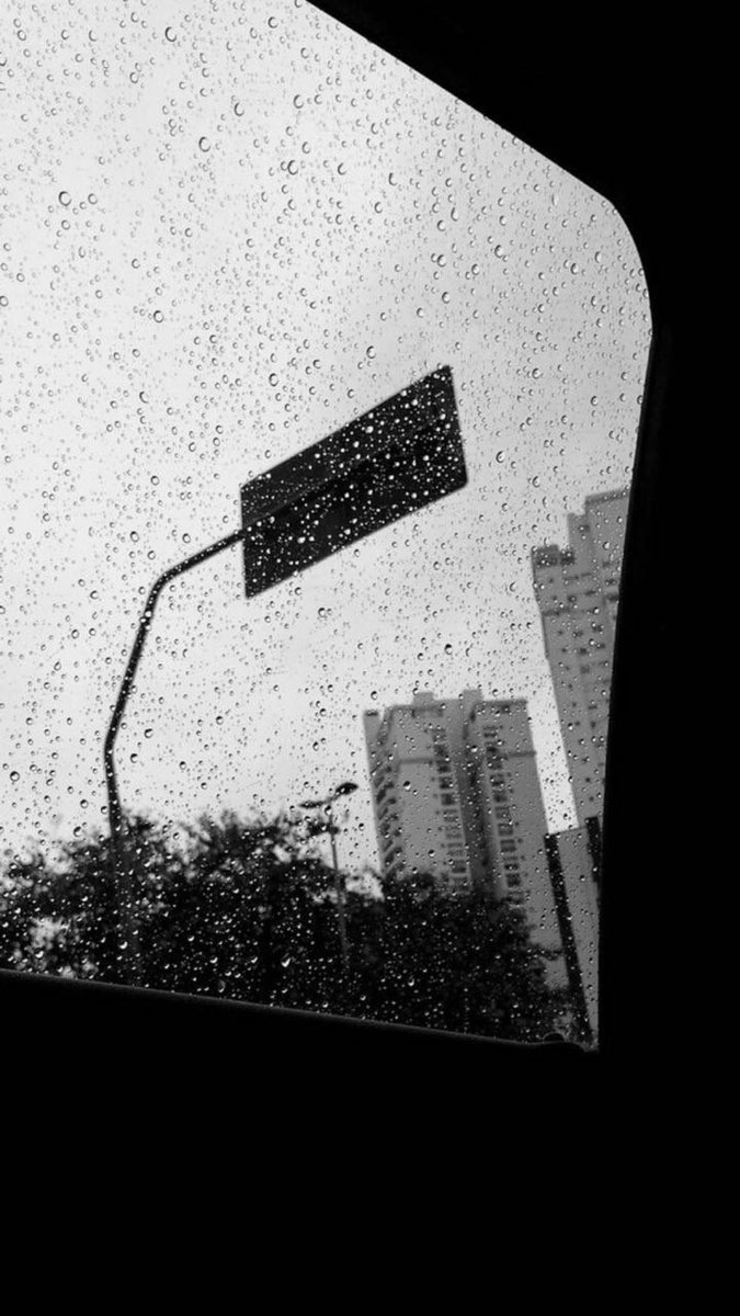 لـو يـحـاكـيـنـي مـن الـنـاس مـلـيـون 
مـا يـرد الـروح إلا كـلامـه 💭♥️                                           

💛99