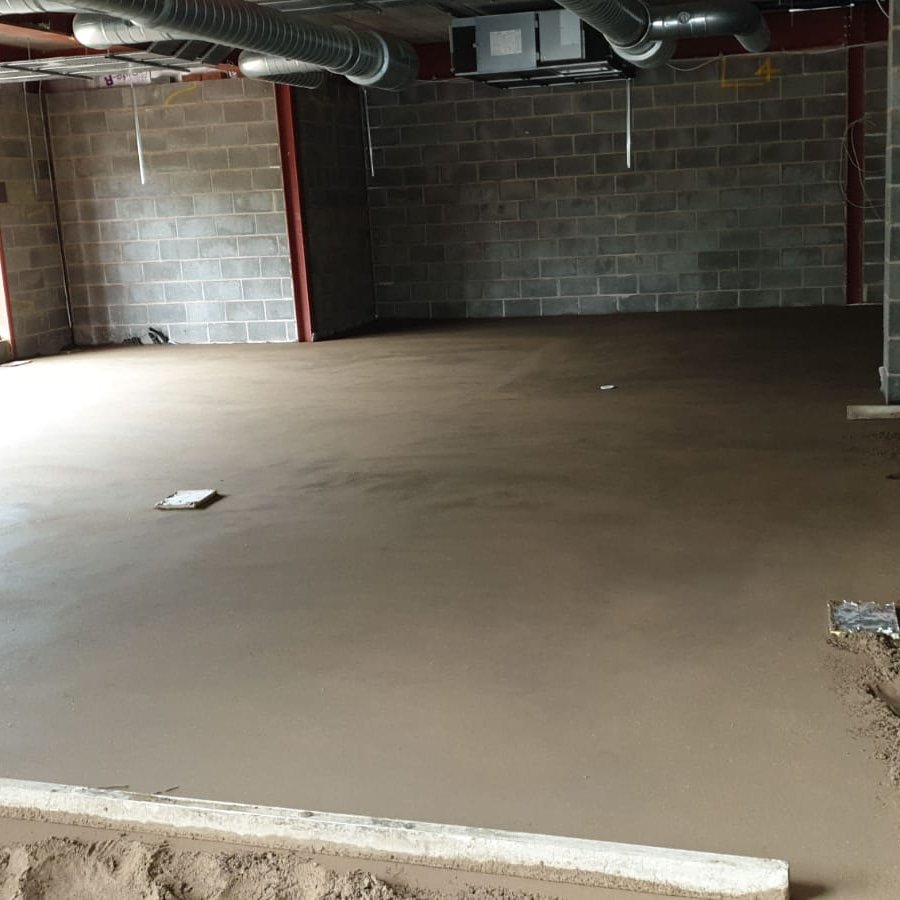 Heat_and_Screed's tweet photo. First 15 tonne of Fibrescreed from @Ecoreadymix1 laid already by Tom and his team over on our carehome project in Mawdesley, waiting on another 10 tonne being delivered #bigday #floorscreeding #carehome #teamwork #pumpedscreed #heatandscreed https://t.co/vK5bpJ9zCc