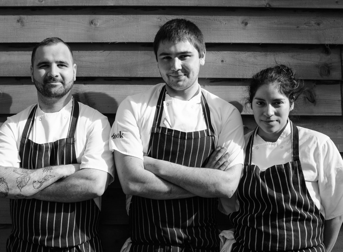 TheFishHotel's tweet image. Dream team 💁 
📷 : @edschfieldphoto #thefish #hook #fishmoments #dreamteam