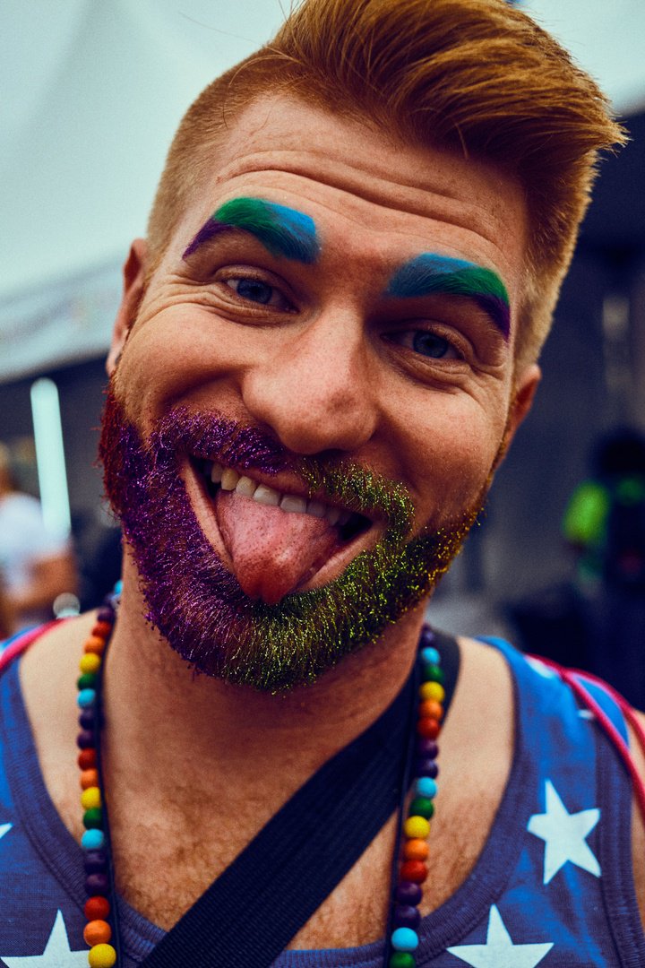 GravityMediaLLC's tweet photo. This month, we celebrate diversity &amp; honor LGBTQIA+ community. This year is x-special as we commemorate the 50th anniversary of the Stonewall Uprising. Just look at these inspiring people from last year. Happy Pride!

Photos: Alexander McMichael
.
#GravityPride #DentsuPride https://t.co/xb8rWC6Ehm
