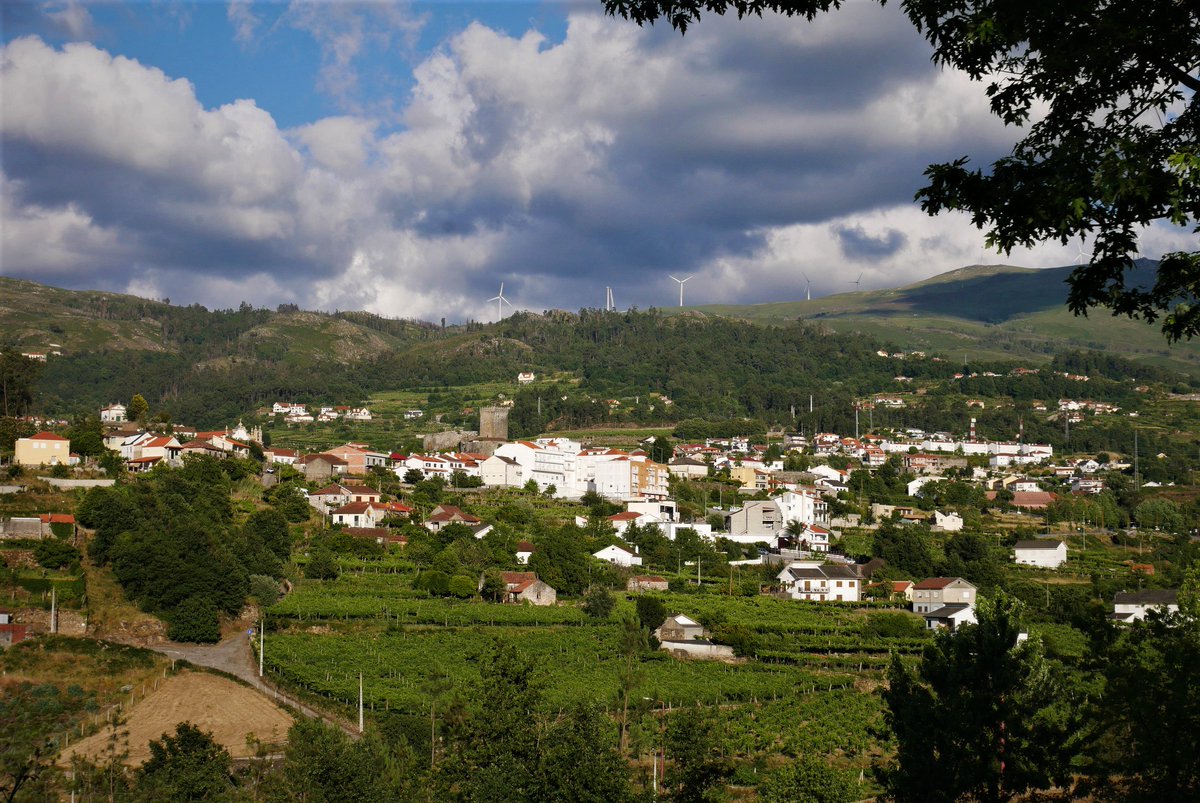 lacosmopolilla's tweet photo. La semana pasada conocí #Melgaço un destino de naturaleza extrema y sorprendente al norte de #Portugal. Hoy te cuento la experiencia en el blog:
https://t.co/eH4aj2cpyX Senderismo, rafting, cascadas, albariño ¿te vienes? #PegadaZero #discoverMelgaço @DiscoverMelgaco https://t.co/KcibtssHdz