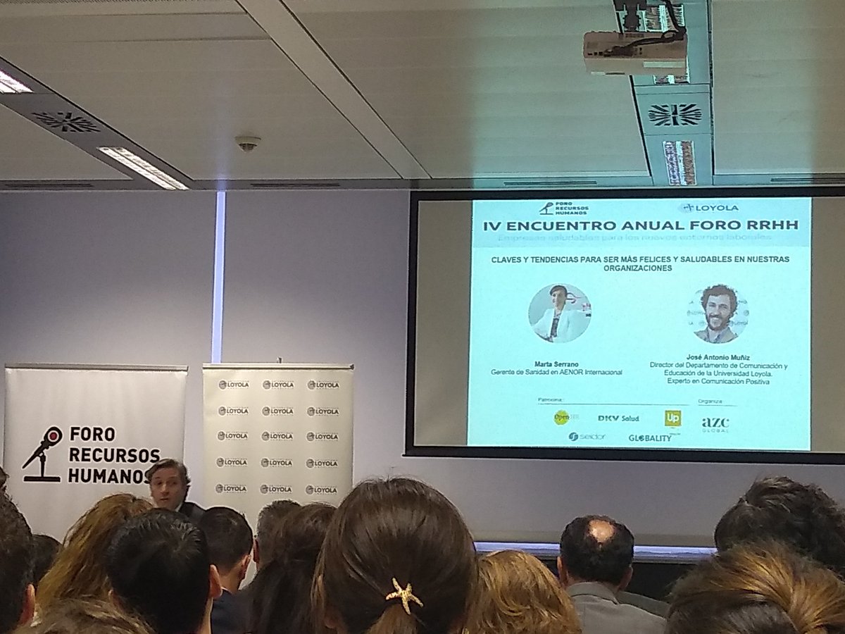 VeronicaNM85's tweet photo. Aprendiendo en @LoyolaAnd en encuentro anual @ForoRRHH claves y tendencias para ser más #felices y saludables en nuestras #organizaciones #RecursosHumanos https://t.co/vZyrGdjVXC