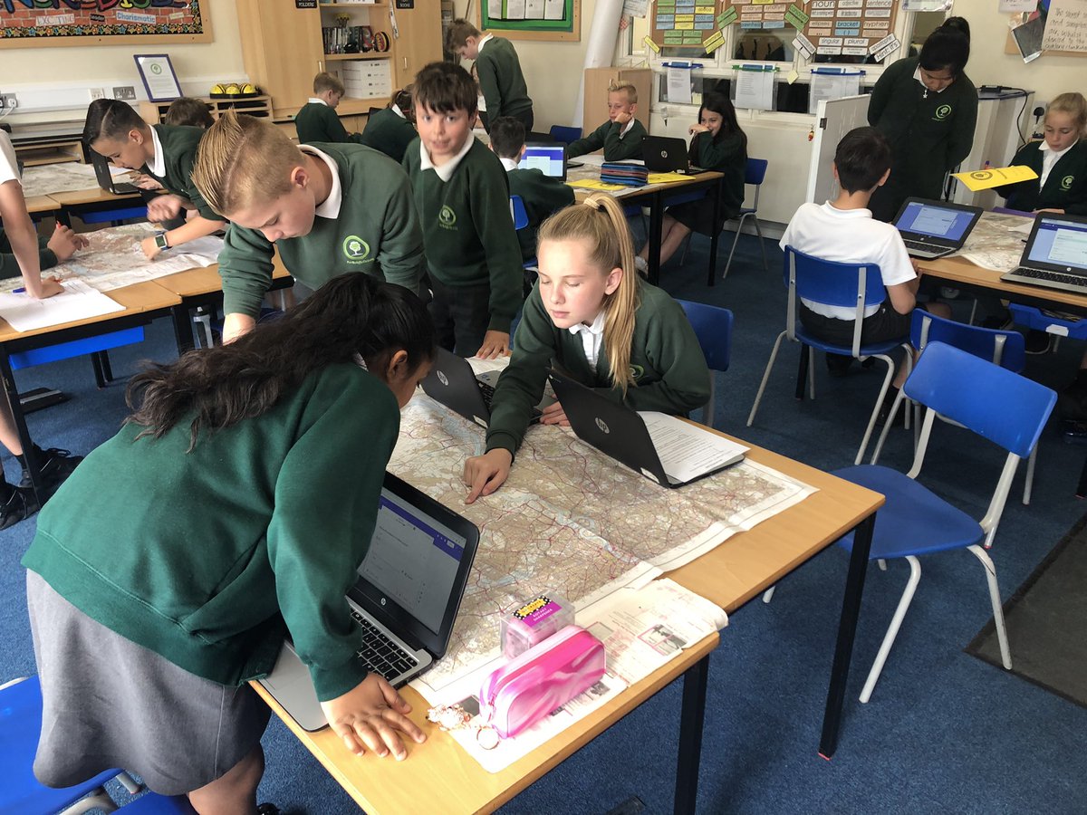 agjsschool's tweet photo. Laurel are busy today reading OS Maps and creating their own quizzes on #googleforms for others to complete! #agjsgeography #agjscomputing 🗺🗺 https://t.co/kJaLmgCGUA
