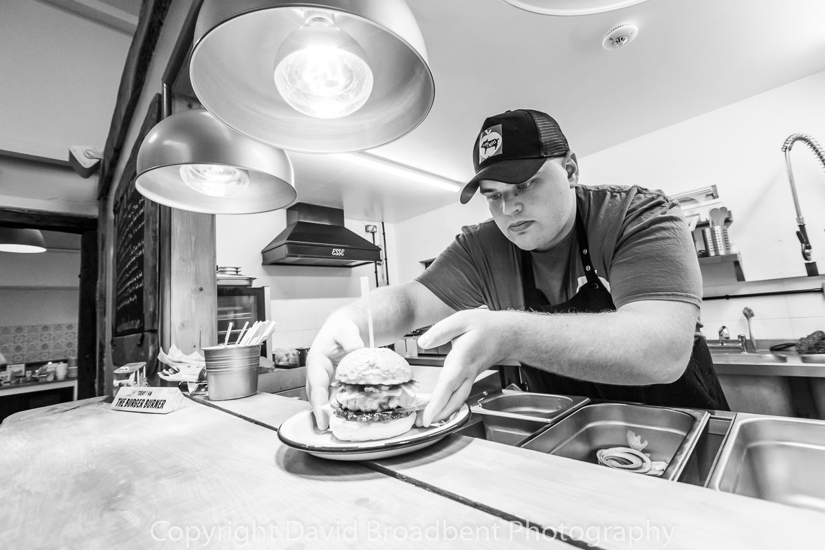 YDeanconfident's tweet photo. Read our brand new #food and #drink #blog on the Pig &amp; Apple cafe, #Monmouthsire #Wales Truly brilliant #burger you guys nailed it. #blog #blogger #foodanddrink @masterbutchers #cafe @farmerhumble #wyevalley @DeanWyeBiz @DeanWye @Davidf8 @FoDschool https://t.co/2AjYRBxTgk