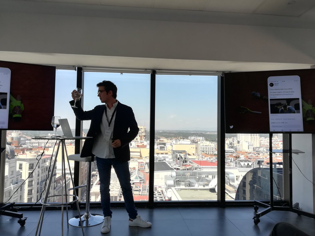 IPMARK's tweet photo. @aleixcasals, sales executive de @TwitterEspana en #MakeMeSell hablando de cómo las marcas conectan cada día con los hitos y conversaciones que incendian la plataforma. @MakeMeReach ,@IPMARK https://t.co/yNDEP38WTL