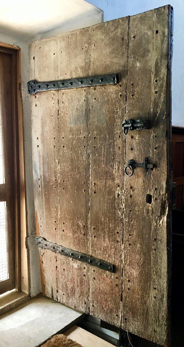 EngChurchPics's tweet photo. St Peter, #Racton, West #Sussex. 
1. Nave
2. East window by C Whall (1918) commemorating the fallen of World War I.
3. Font - Heavily repaired tub, possibly C12 in origin, with a roll-moulding on the rim.
4. #OldDoors https://t.co/eh7HgOQ40W