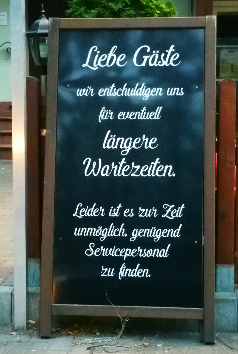 teltow_flaeming's tweet photo. Scheinbar akuter Personalmangel in Teltow-Fläming. Auf unserer Facebook Seite finden sich dazu interessante Kommentare: https://t.co/d3nrC04RnL #TeltowFläming #Brandenburg #TFbessergehtsnicht #LandBrandenburg #Servicepersonal https://t.co/EZfS7HfZLs
