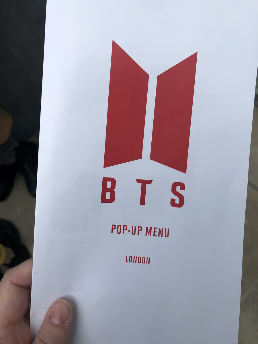 itsLouise_xx's tweet photo. #BTS #BTSatWembly #BTSARMY #BTSinLondon how amazing was the pop up shop 😍😍😍💜😭 it was so much fun https://t.co/1VLAZ9dWIC