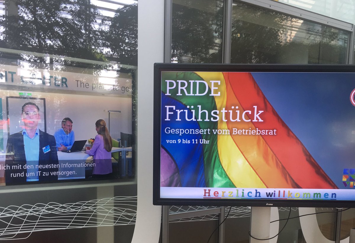 JankaM92's tweet photo. Pride breakfast @Siemens_Austria today 🥨🍩🏳️‍🌈 Getting ready for @EuroPride2019 in Vienna 🇦🇹 🌈#UnityInDiversity #SiemensPride #PrideMonth #Inclusion https://t.co/mDgh3gh6pf