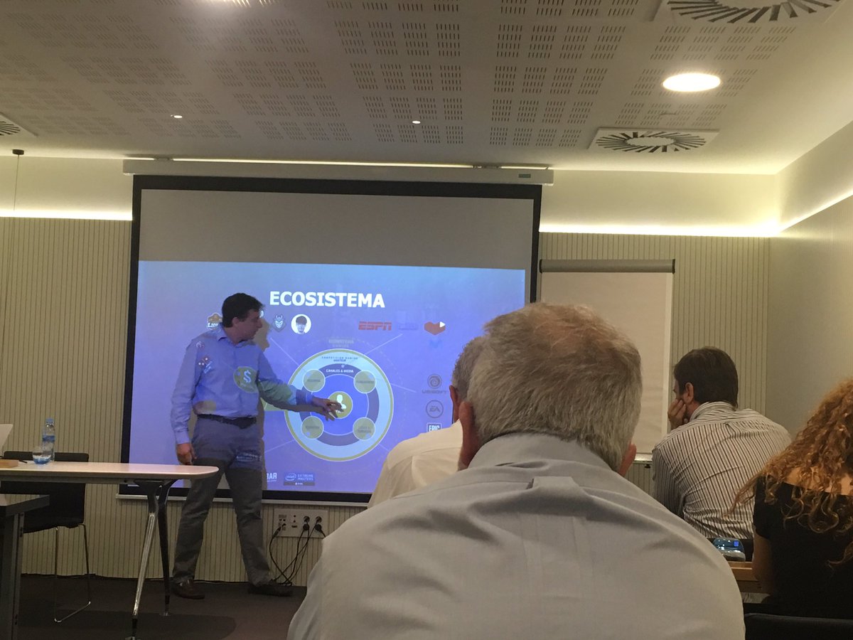 TotAccio's tweet photo. Matí d’aprenentatge sobre el s e-sports. Noves tendències d’oci i industria emergent d’esdeveniments enfocats a públics amb interesaos globals. Gràcies a #playthegameagency i a #mpispain #events #mice https://t.co/on2o3kf6lS