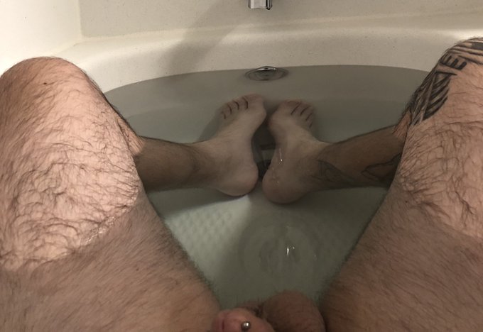 Nice little soak in the tub before work. While I&rsquo;m out there sweating like a real man today all you #cucks<a href="/tag/findom"class="tags"><span>#findom</span></a><a href="/tag/fuckyoupayme"class="tags"><span>#fuckyoupayme</span></a><a href="/tag/cucks"class="tags"><span>#cucks</span></a><a href="/tag/cashmaster"class="tags"><span>#cashmaster</span></a><a href="/tag/sissyfag"class="tags"><span>#sissyfag</span></a>