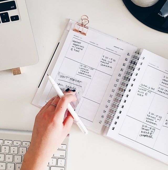 georgiesteeples's tweet photo. Nothing is more powerful than taking some time out to work on your business, especially when it comes to looking at the big picture and making a plan for the next 90 days.
✨
The summer holidays are coming up and I know for many of you, myself include… https://t.co/BoLPNVdydi https://t.co/1i9FO1qpEe