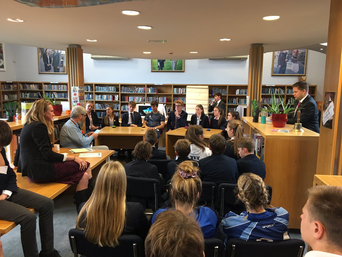PockBoarding's tweet image. Thank you 😊 to Quizmaster extraordinaire Mr Galloway &amp;amp; event organiser Mr Copley and all the competitors &amp;amp; spectators for yesterday’s “University Challenge” style house quiz. 👩‍🎓👨‍🎓Great to see such enthusiasm &amp;amp; support for this. #enquiringminds @PockSchool