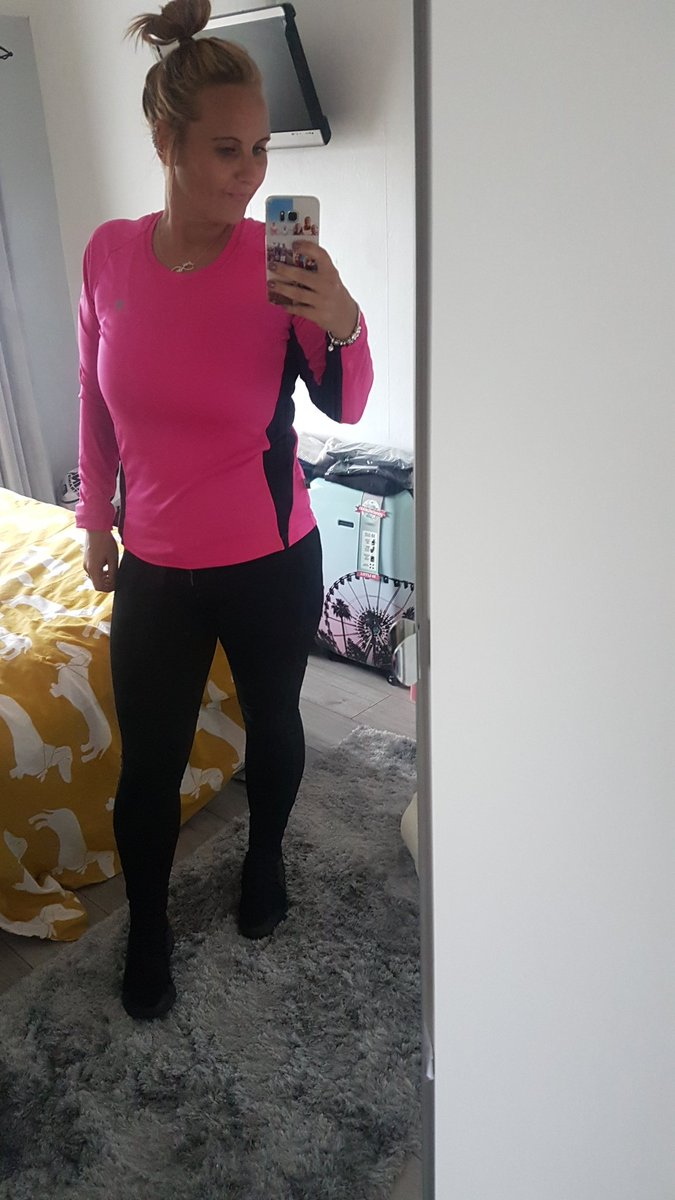 HayleyK230's tweet photo. Love a good run #motivation #iwillbeslim 🏃‍♀️🏃‍♀️🏃‍♀️ https://t.co/Cu51F1JJhp