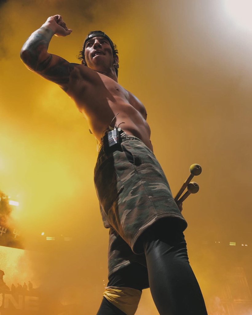 dunwithgrace's tweet photo. #banditocharlotte WRECKED ME https://t.co/r4FEFtLWiZ