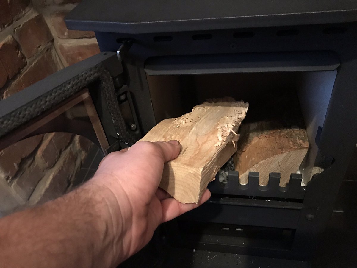 Did you know that burning good quality, dry logs in the correct way not only saves you money, but can actually help the UK achieve its net zero carbon target?  Find out more at burnright.co.uk #netzerocarbon <a href="/DefraGovUK/">Defra UK</a> <a href="/MCSGuild/">Guild of MCS</a> <a href="/NACS_UK/">N.A.C.S</a> <a href="/APICSweeps/">A.P.I.C.S.</a>
