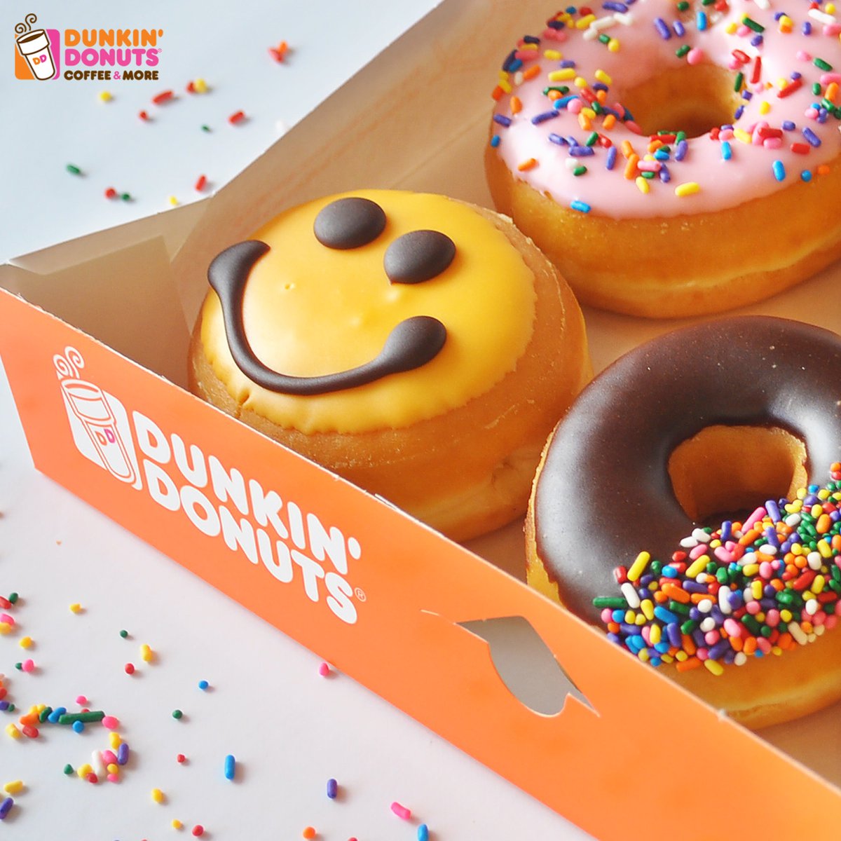 Dunkinbh's tweet photo. Served fresh with a smile.
ุงุณุชู
ุชุน ุจุงูุฏููุช ุงูุทุงุฒุฌ ูุงูุดูู ู
ู ุฏุงููู ุฏููุชุณ.
#dunkindonutsbh #dunkindonutsbh #dunkin #ilovedunkin #mydunkin # smile #happy #bahrain #servinghappiness #ุฏุงููู_ุฏููุชุณ #ูููุฉ #ุฏููุช #ุงูุจุญุฑูู https://t.co/f52I77RNjA