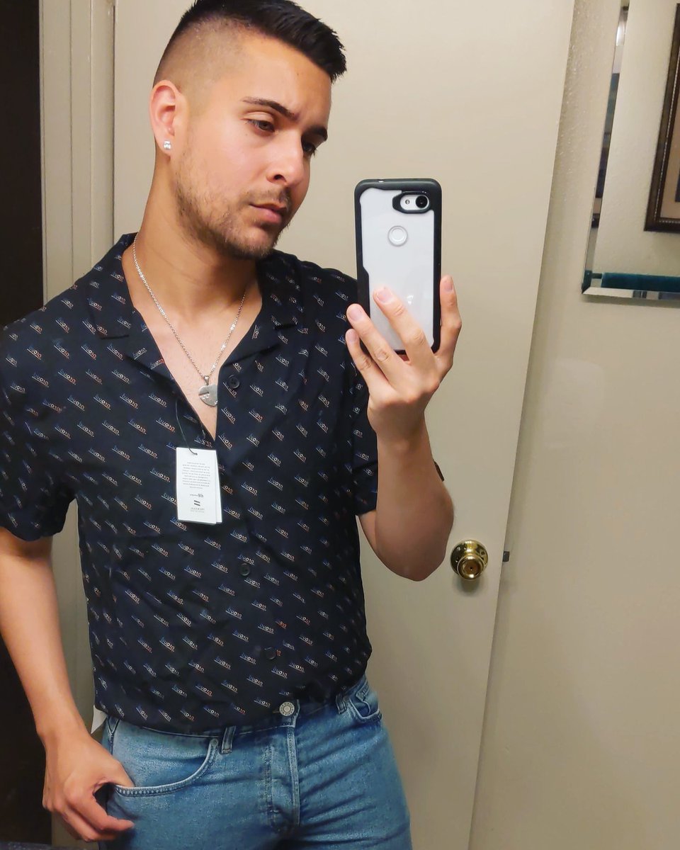 princegeoffreyy's tweet photo. #basicgay #readyforpride #Pride2019 https://t.co/6jvsx9OI3H