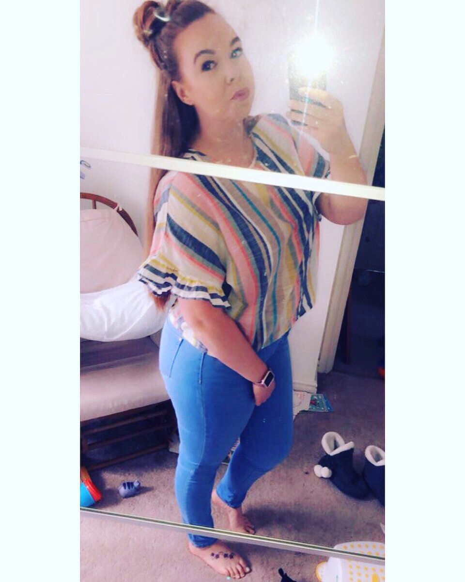 Amy_Kelly21's tweet photo. It’s amazing what make-up can do 🙊 https://t.co/v4Jb0zwG8q