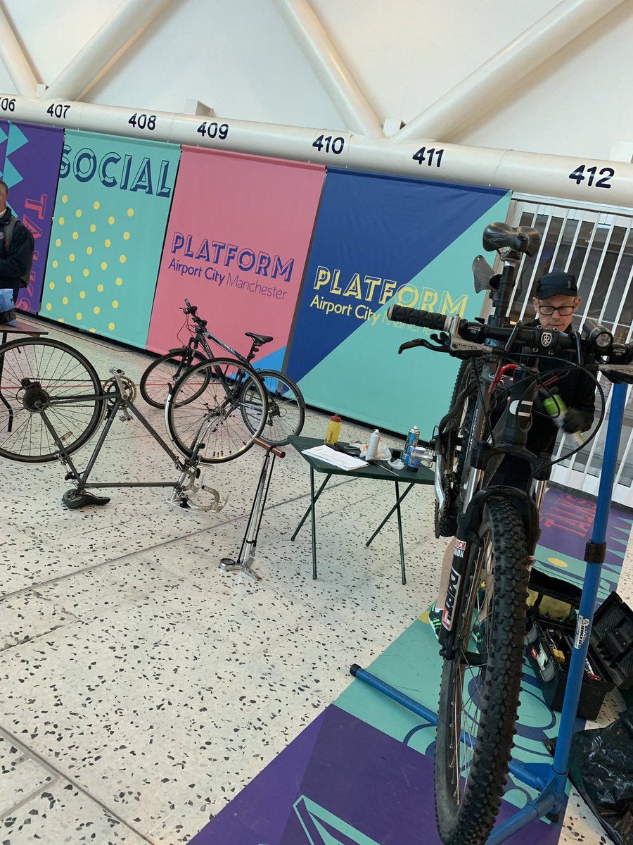 ACMPlatform's tweet photo. It’s #NationalCycleWeek and Dr Bikes at @ACMPlatform checking your bikes!  Join us at our next #CycleSurgery by emailing- marketing@airportcity.co.uk #CycleToWork #PopUpEvent @manairport @AirportCityUK 🚲 https://t.co/bu9R5Eps7s