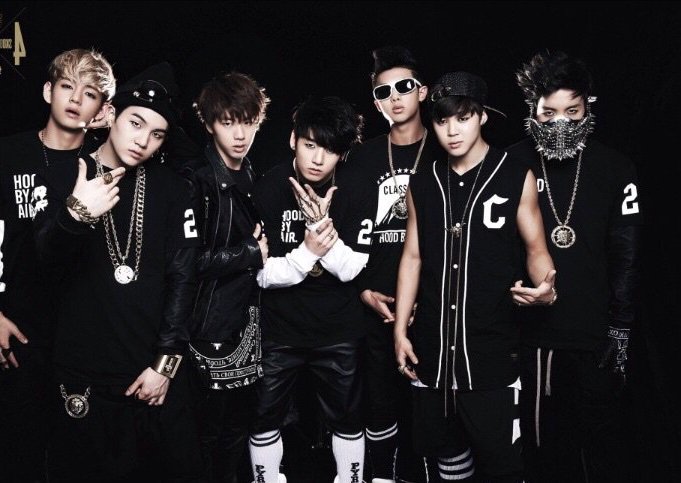 Tkookie11's tweet photo. 6 years of Bangtan Sonyeondan!!!
We purple you @BTS_twt !!!
Thank you!!!!!!! Sarlarnghae!!!
Then and now: https://t.co/ANWfDdGkAT