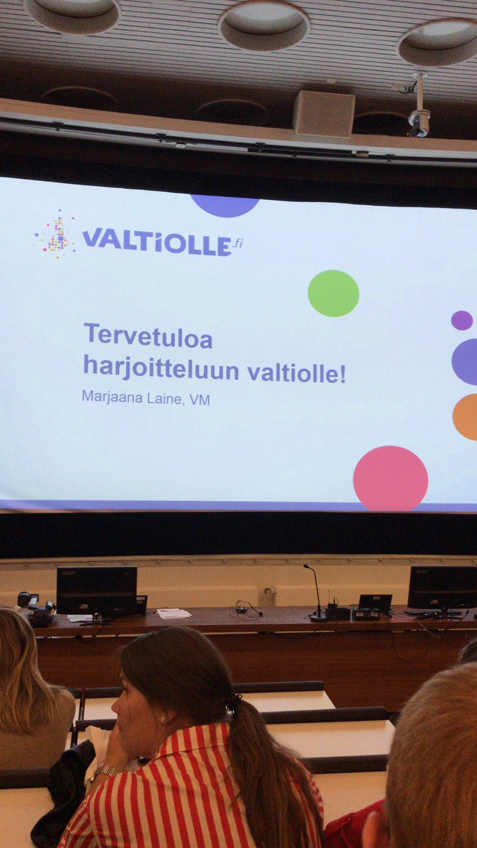 PSiipola's tweet photo. Tänään kuulemmassa lisää siitä millaista on olla #töissävaltiolla ! https://t.co/rq7TMw8u8L