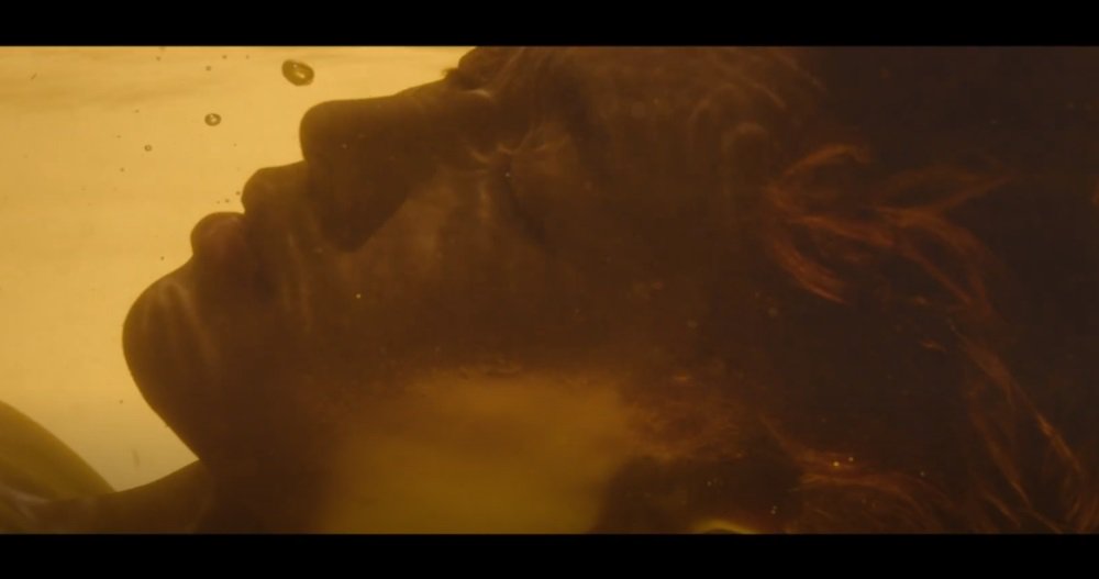 allkpop's tweet photo. EXO's Lay relaxes in digital 'Honey' MV teaser
https://t.co/ufUiWgW2aZ https://t.co/9A0GmZeyJ1