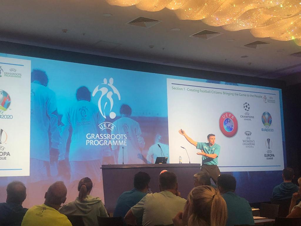 DrSergioLara_EU's tweet photo. If you want to engage more people in sport you need to think like Apple or Netflix and create versions of your "product" that are tailored made for them... And then you need coaches that can deliver that product! #coachdevelopment is the key!! #UEFAgrassroots https://t.co/27Hqu9FEjs