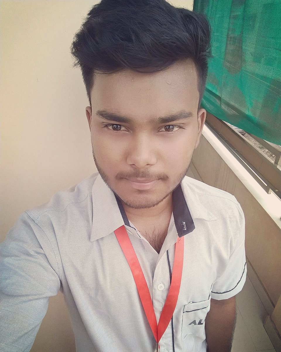 Babajifrommarss's tweet photo. #AllenStudent ☺️☺️ https://t.co/LOLy8yUeat