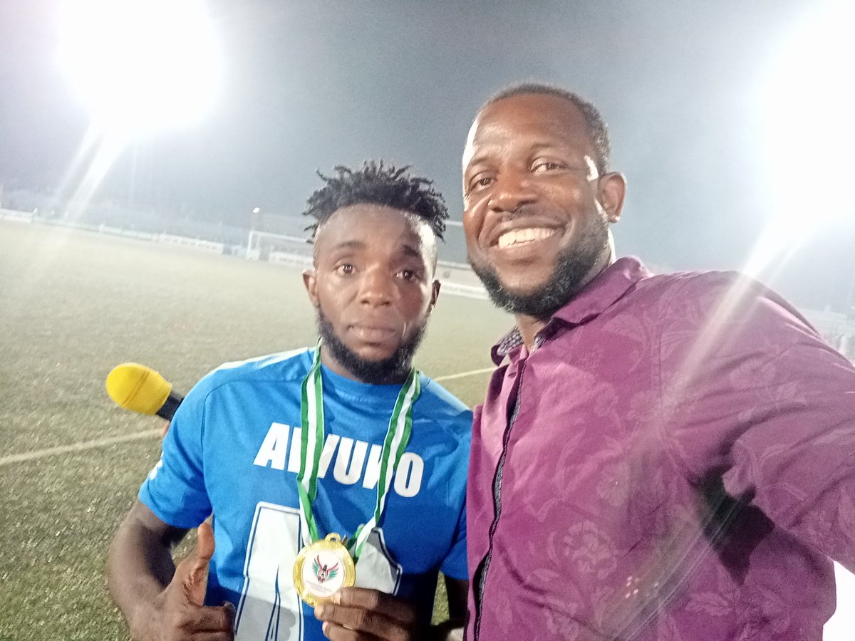 ojeksaikhoje's tweet photo. Last night was #exciting with the #mic.
So pleased to have served as #StadiumAnnouncer during #NPFL19Playoffs as @EnyimbaFC claimed their 8th @LMCNPFL title.
Congratulations #Enyimba
Congratulations @ChukwukaOnuwa
#ManWithTheMic
#Football
#Agege
#Nigeria https://t.co/zOdGAmsq14