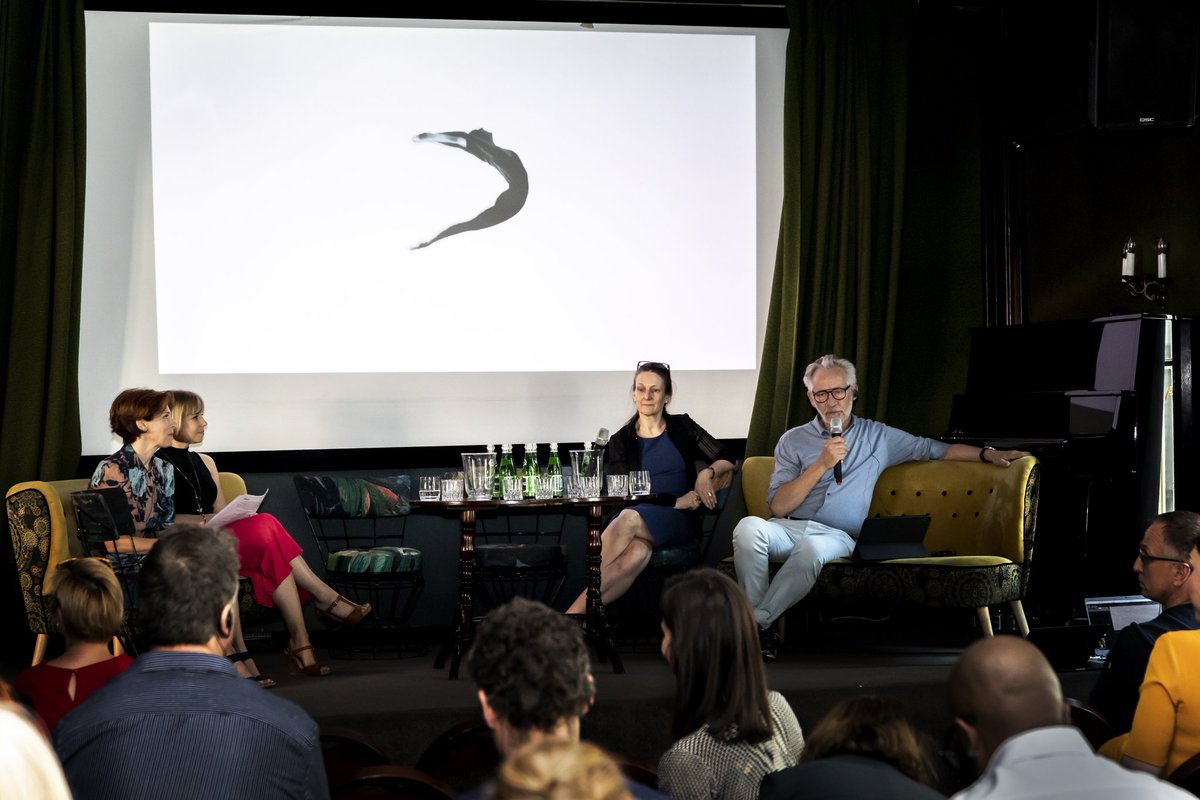 ellenchambers10's tweet photo. Loved speaking on the 'best practice from around the world' panel at the International Organisation for the Transition of Professional Dancers last week in Warsaw on behalf of @dcd_dancers https://t.co/phj0Mdb1ne