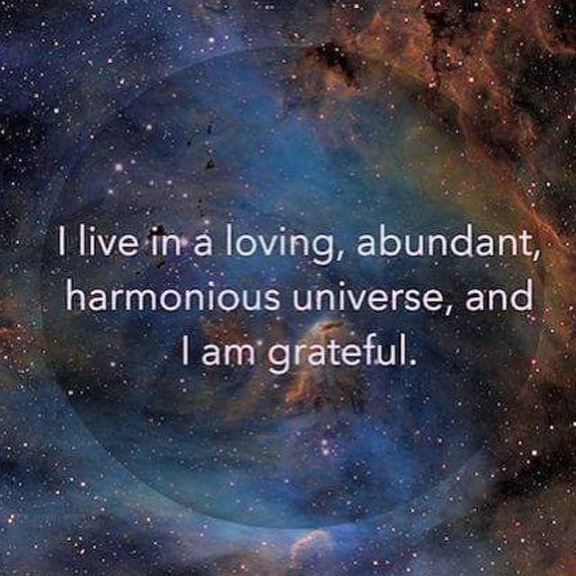 iamfearlesssoul's tweet image. I live in a loving, abundant, harmonious universe. I am grateful! buff.ly/2B3Y5WV