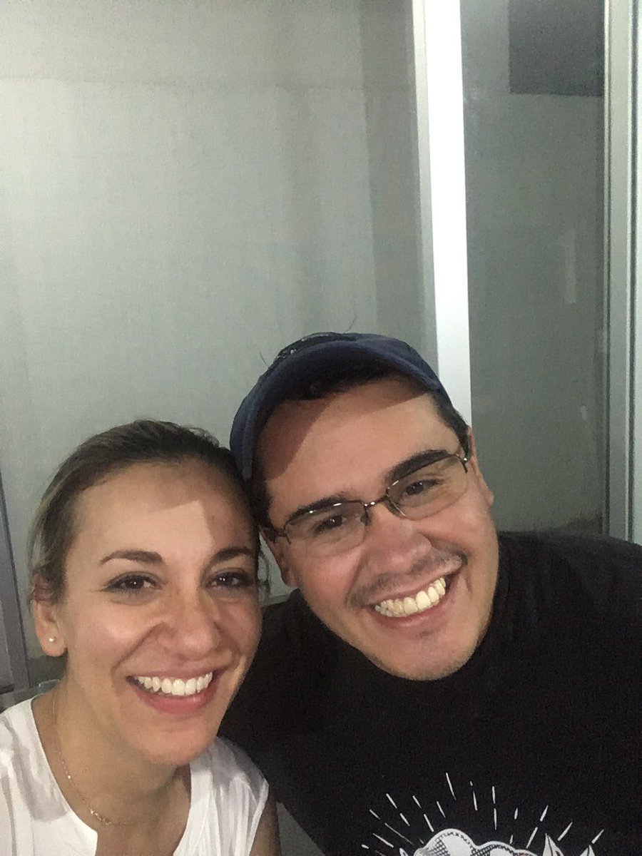 GabinaGo's tweet photo. @elchiquis y yo jurando que nos levantamos mañana a trabajar 🤞🏼 https://t.co/yPsCvprzUa