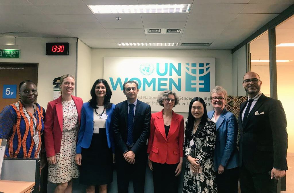 unwomenasia's tweet photo. A delegation of the #EU, headed by @HardemanHildeML, head of #ForeignPolicyInstruments at @EU_Commission, visited our office today to discuss our joint programme on women's economic empowerment
#WeEmpowerAsia 🇪🇺 🇺🇳 https://t.co/mSPTNLKGFn