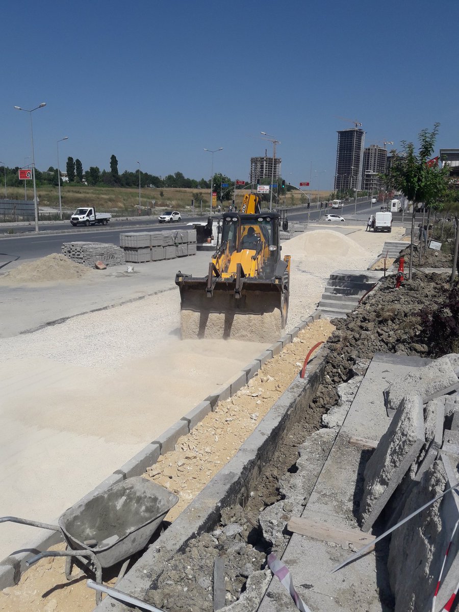 Cep otoparkı genişletme çalışmamız tüm hızıyla devam ediyor. Taş döşeme işlemlerine başlıyoruz. <a href="/EmlakYonetim/">Emlak Yönetim A.Ş.</a> @Emlakisletmeler @MunirYAGIZ <a href="/Ayhan19Karaca/">Ayhan Karaca</a> <a href="/AlicanOzpolat/">Alican Özpolat</a> <a href="/AdemmYILDIZ/">Adem Yıldız</a>