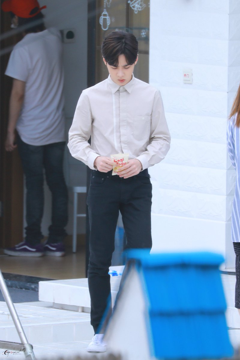 onceafor_0101's tweet photo. 190530
#쿤 #KUN #钱锟 #NCT #WayV https://t.co/d5IRdykoCH