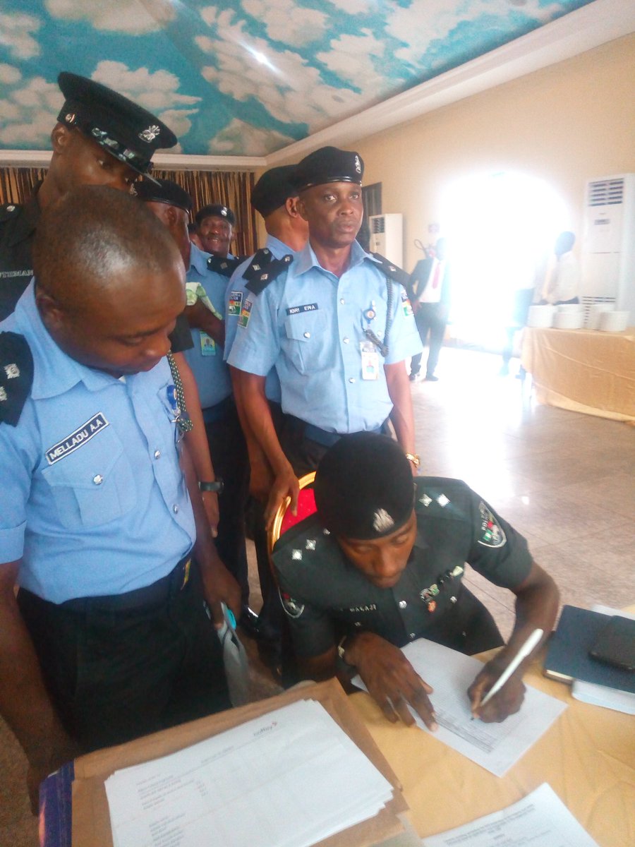 PoliceNG's tweet photo. Happening now in ENUGU, ENUGU State, documentation of Public Complaint Bureau Desk Officers for A 2-day capacity building workshop on reviewed Force Order 235 - Complaint against @PoliceNG Officers @NP_Programme @Nkiii https://t.co/WYkcvDaDQF