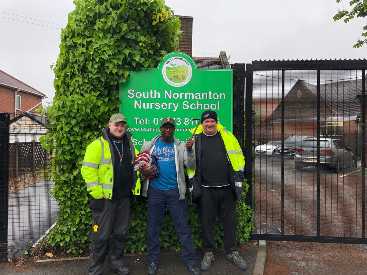 SNNSch's tweet photo. A huge thank you to Andrew, Henry, Callum &amp; Mark from the Co-op who came to help clear up our outside area yesterday in preparation for our new extension. Community working at it's best! Thank you also to Biffa who kindly supplied us a skip FOC. @CoopMPSiA_Huth @CoopCastlewood https://t.co/z97foYu4Nq