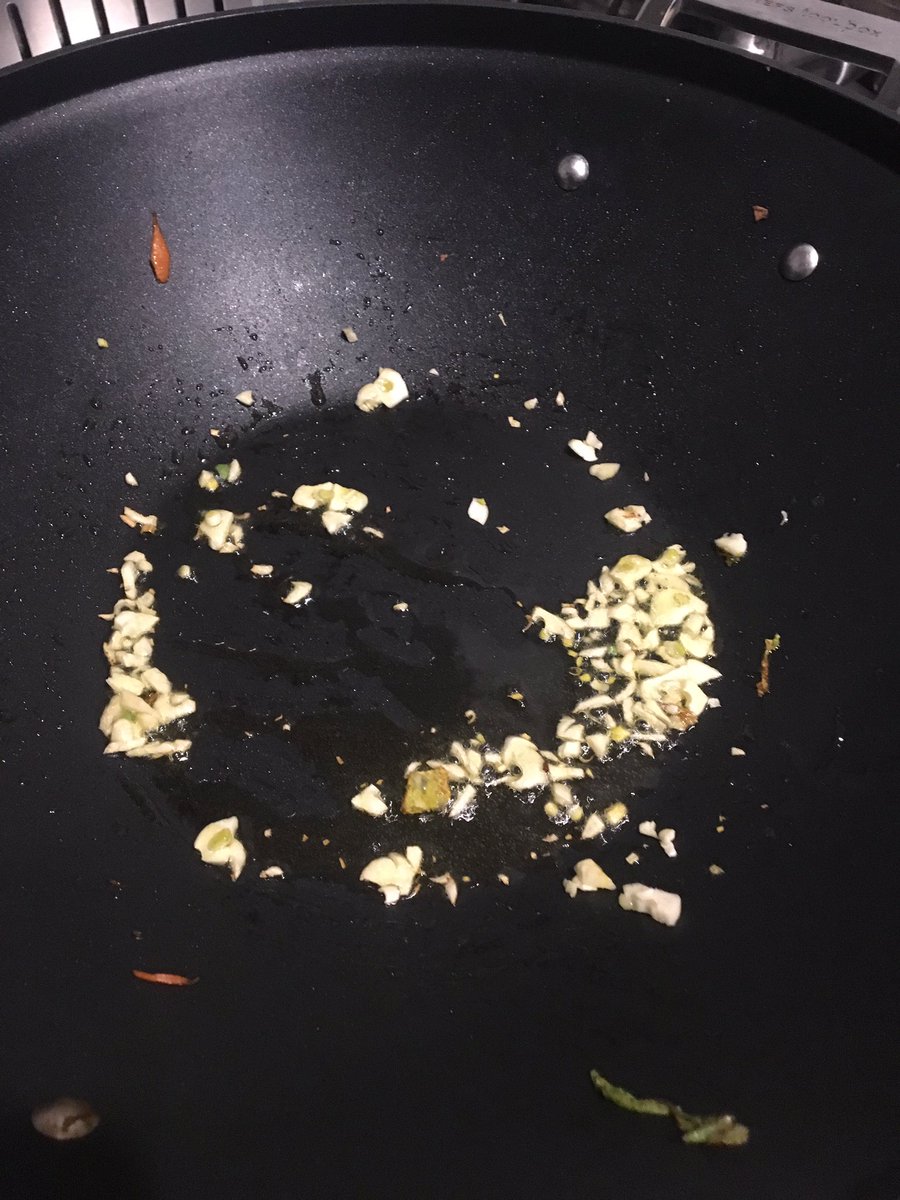 HobdayRoger's tweet photo. Of course Garlic is in my meal https://t.co/shUJS7imyE
