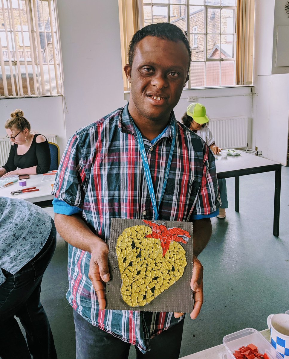 montetdesigns's tweet photo. The most blingy strawberry we've ever seen!! Wonderful work by Daniel who enjoyed working with these fab gold sparkly tiles at our class yesterday 😊
#gold #shiny #bling #strawberry #mosaic #tiles #adultclasses #learningdisabled #artists #makeart #makecrafts #makefriends #london https://t.co/quVciVOEnD